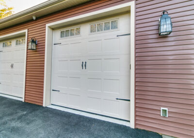 30x60x16, Lean-to, Entry Door Roof, Shingles, Vinyl Siding, Greenposts, Concrete, Aprons