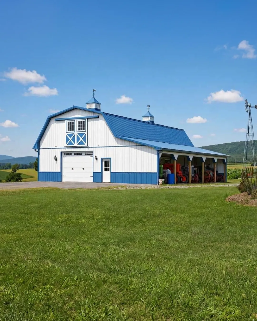 Agricultural pole building with gambrel roof used for farm equipment storage, built by Timberline Buildings in Pennsylvania